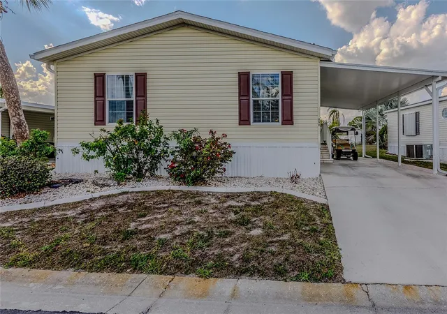 Photo 1 of Manufactured home for sale at 2100 Kings Hwy #690, Punta Gorda, FL 33980 | MLS# C7522989 | Listing updated on 2026-09-02