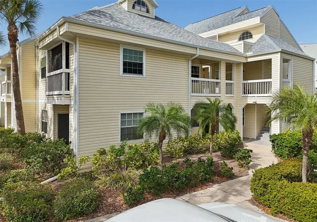 Condo for sale at 6915 Stones Throw Cir N #3106, Saint Petersburg, FL 33710 | MLS# TB8484140