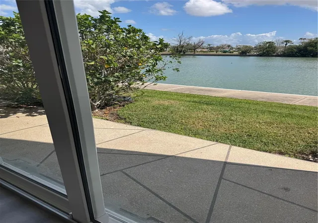 3rd image of 7425 Bay Island Dr S #103, South Pasadena, FL 33707 | MLS# TB8484151