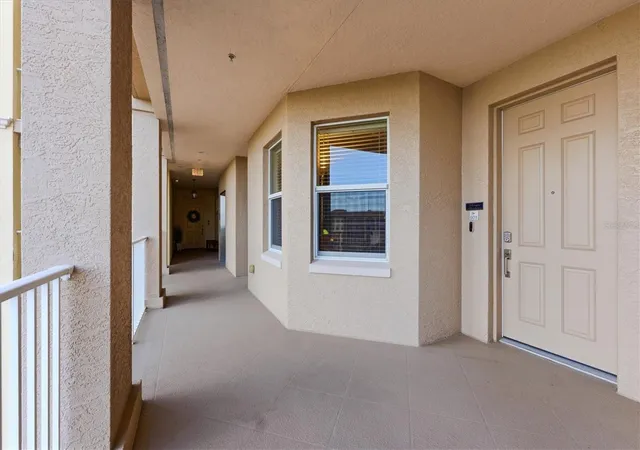 Photo 4 of Condo for sale at 5531 Cannes Cir #603, Sarasota, FL 34231 | MLS# A4685329 | Listing updated on 2026-08-21