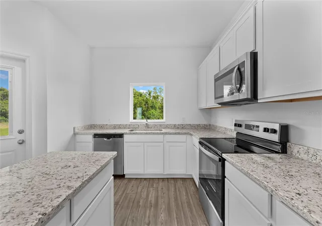 Photo 3 of Townhouse for sale at 576 Bay Leaf Dr, Kissimmee, FL 34759 | MLS# TB8484192 | Listing updated on 2026-10-07