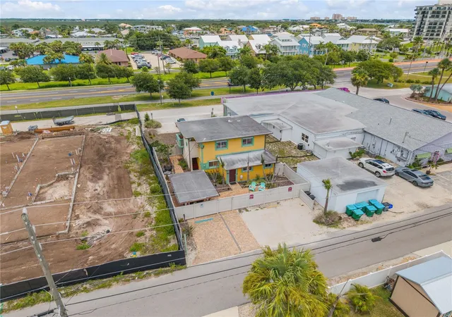Photo 3 of Single family home for sale at 472 N Causeway, New Smyrna Beach, FL 32169 | MLS# NS1087566 | Listing updated on 2026-08-27