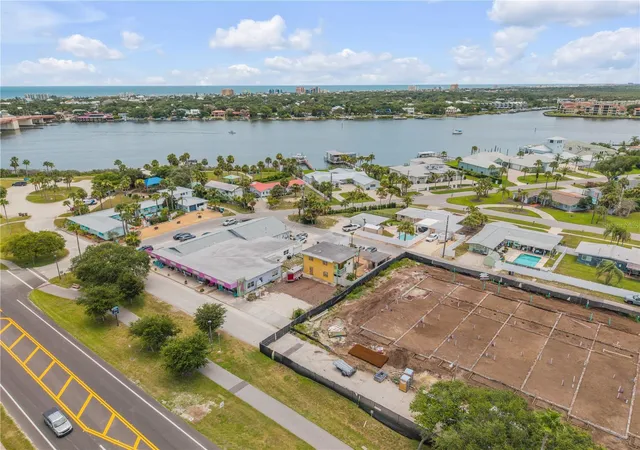 Photo 4 of Single family home for sale at 472 N Causeway, New Smyrna Beach, FL 32169 | MLS# NS1087566 | Listing updated on 2026-08-27