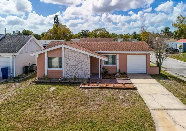 Photo 1 of Single family home for sale at 4150 Newbury Dr, New Port Richey, FL 34652 | MLS# W7883705 | Listing updated on 2026-08-22