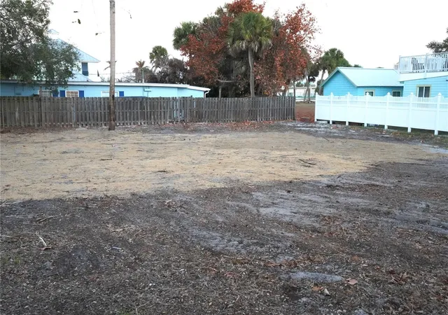 5th image of 109 Avenue D, Fort Pierce, FL 34950 | MLS# O6388779