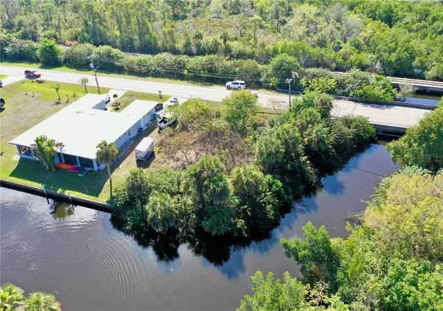 5th image of 2803 Riverside Dr, Punta Gorda, FL 33950 | MLS# C7523013