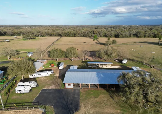 4th image of 12895 Nw Gainesville Rd, Reddick, FL 32686 | MLS# OM720345