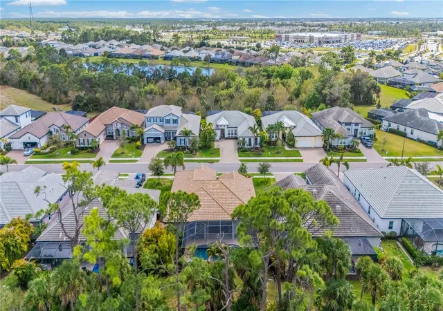 3rd image of 19835 Bridgetown Loop, Venice, FL 34293 | MLS# C7523016