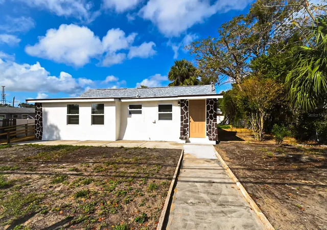 3rd image of 426 S Disston Ave, Tarpon Springs, FL 34689 | MLS# TB8484298