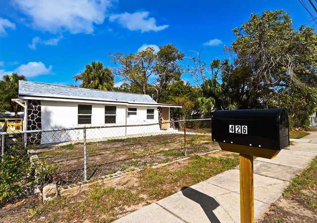 4th image of 426 S Disston Ave, Tarpon Springs, FL 34689 | MLS# TB8484298