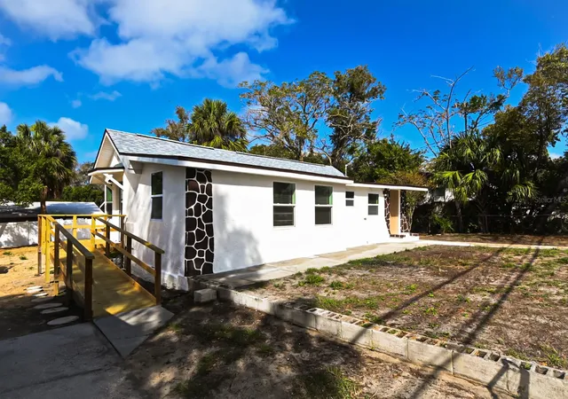 5th image of 426 S Disston Ave, Tarpon Springs, FL 34689 | MLS# TB8484298