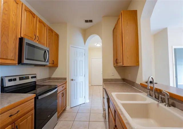 Photo 3 of Condo for sale at 13536 Turtle Marsh Loop #523, Orlando, FL 32837 | MLS# O6388825 | Listing updated on 2026-08-31