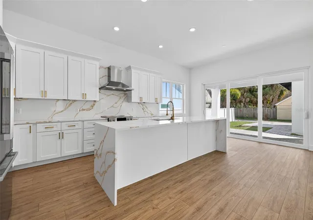 Photo 3 of Single family home for sale at 842 30th Avenue, St Petersburg, FL 33704 | MLS# TB8484317 | Listing updated on 2026-10-22