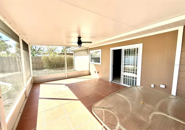 Photo 4 of Single family home for sale at 3715 Sharondale Dr, Sarasota, FL 34232 | MLS# A4685371 | Listing updated on 2026-09-12