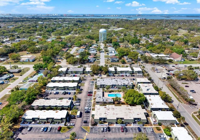 2nd image of 1799 N Highland Ave, CLEARWATER, FL 33755