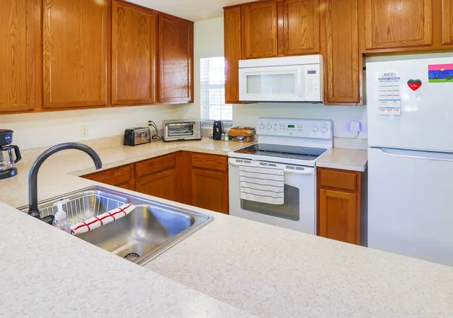 Photo 4 of Sale Pending at 4432 Turnberry Ln, Lake Wales, FL 33859 | MLS# L4960054 | Listing updated on 2026-09-21