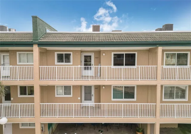 3rd image of 150 Harborside Ave #307, Punta Gorda, FL 33950 | MLS# A4685373
