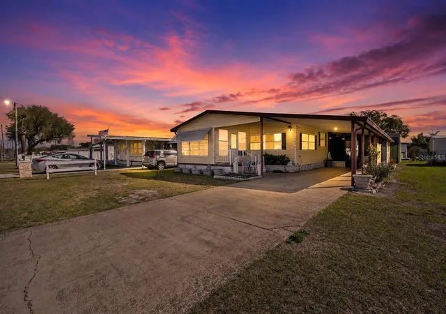 Manufactured home for sale at 5250 Dean Dairy Rd, ZEPHYRHILLS, FL 33541 | MLS# TB8484385 | Listing updated on 2026-10-07