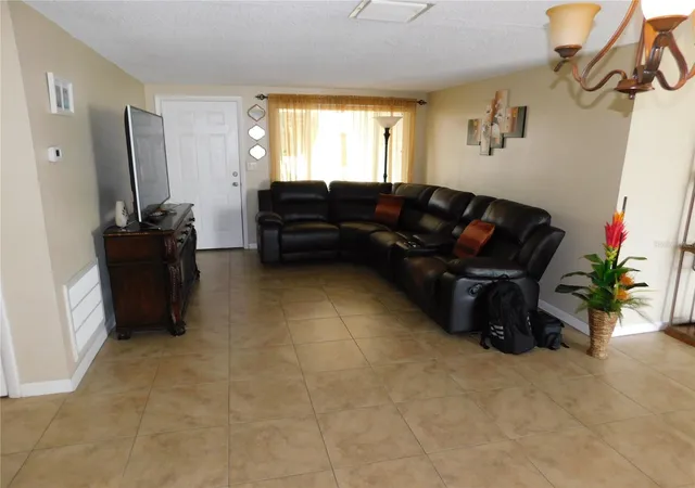 5th image of 3801 Darlington Rd, Holiday, FL 34691 | MLS# O6388885
