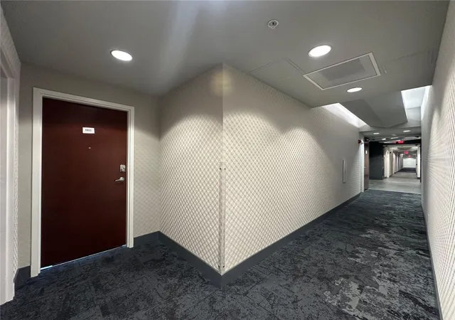 3rd image of 155 S Court Ave #1013, Orlando, FL 32801 | MLS# O6388895