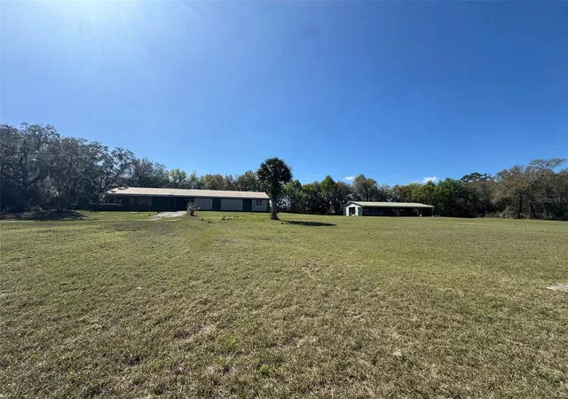 3rd image of 1065 S Massachusetts Ave, De Land, FL 32724 | MLS# V4947779