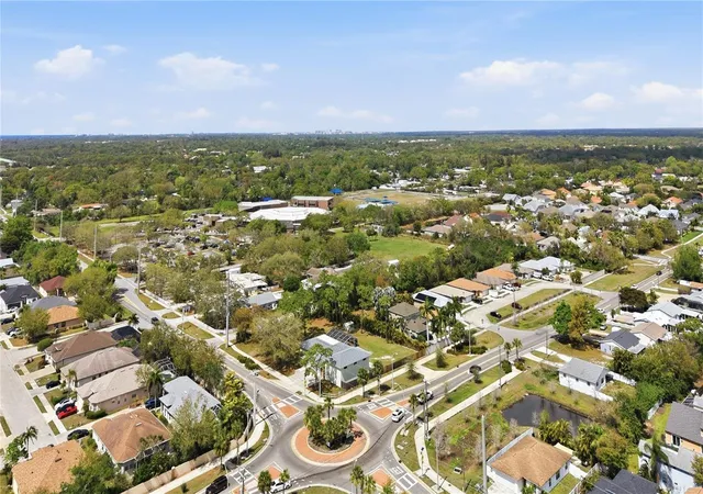 4th image of 5251 Ashton Rd, Sarasota, FL 34233 | MLS# A4685402