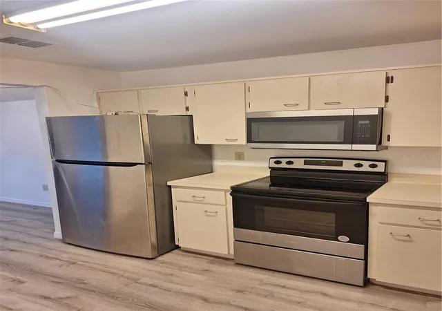 5th image of 11910 Skylake Pl, TEMPLE TERRACE, FL 33617