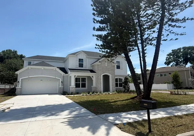 Homes for sale in Tampa, FL | 3601 E Tampa Cir, Tampa, FL 33629 | MLS# TB8484464