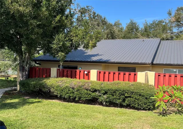 4th image of 1039 Medinah Dr, Winter Haven, FL 33884 | MLS# P4938088