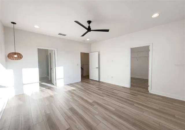Photo 4 of Sale Pending at 13837 Lanyard Way, Winter Garden, FL 34787 | MLS# O6388993 | Listing updated on 2026-08-27