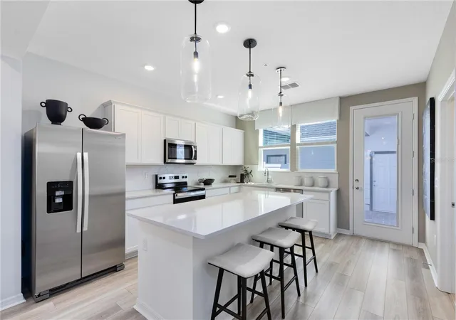 4th image of 10136 Hadley St, Orlando, FL 32829 | MLS# O6388996