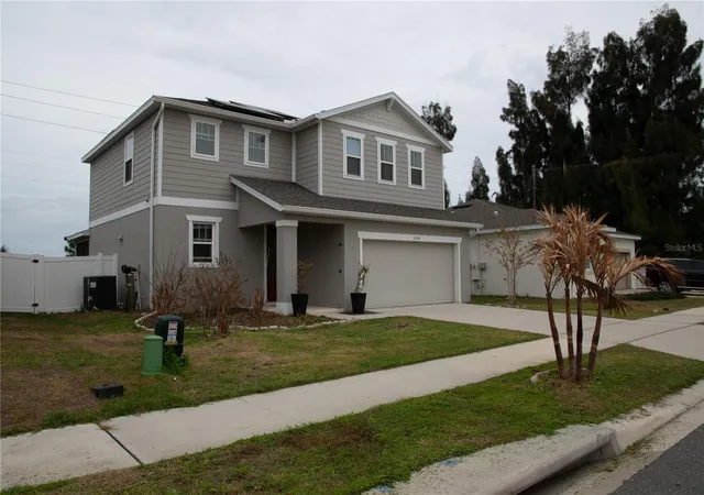 Photo 3 of Single family home for sale at 1054 Heirloom Dr, Haines City, FL 33844 | MLS# O6389004 | Listing updated on 2026-04-30