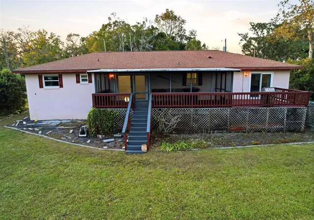 4th image of 1729 Se 3Rd Ct, Crystal River, FL 34429 | MLS# TB8484547
