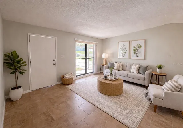 4th image of 3823 Pine Ridge Rd, Orlando, FL 32808 | MLS# S5145405