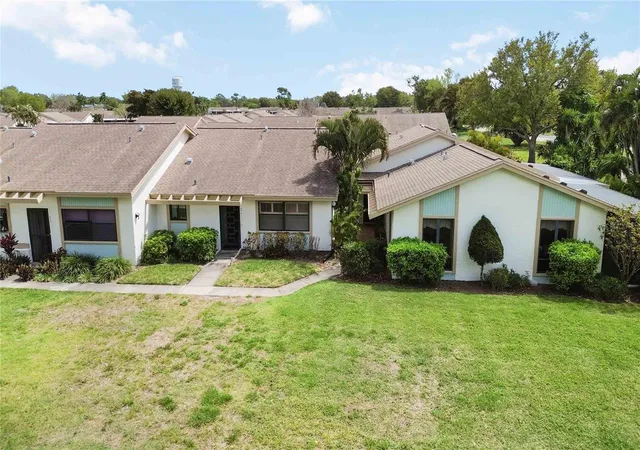 2nd image of 6521 Heritage Ln, BRADENTON, FL 34209