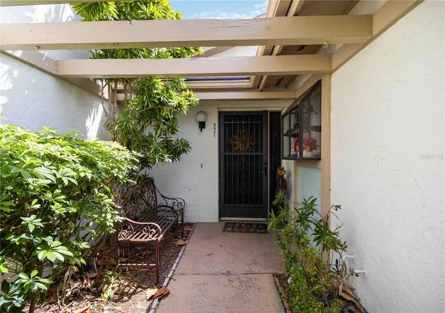 Photo 3 of Condo for sale at 6521 Heritage Ln #2621, Bradenton, FL 34209 | MLS# A4685478 | Listing updated on 2026-10-07