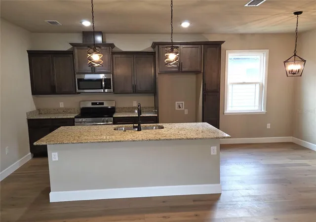 4th image of 24338 Sw 18Th Ln, Newberry, FL 32669 | MLS# GC538300