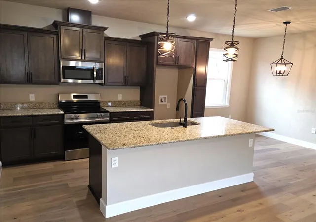5th image of 24338 Sw 18Th Ln, Newberry, FL 32669 | MLS# GC538300