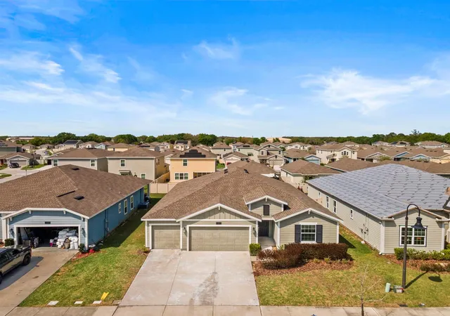 Photo 4 of Single family home for sale at 4327 Lighterknot Tr, Kissimmee, FL 34746 | MLS# S5145410 | Listing updated on 2026-09-18