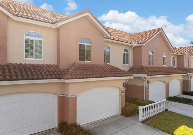 3rd image of 6339 Vista Verde Dr E, Saint Petersburg, FL 33707 | MLS# TB8484593