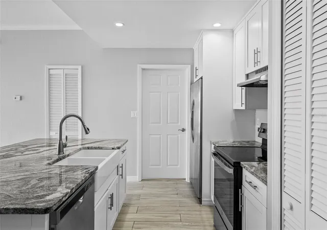Photo 3 of Condo for sale at 700 Harbour Is #238, Tampa, FL 33602 | MLS# TB8484662 | Listing updated on 2026-09-21
