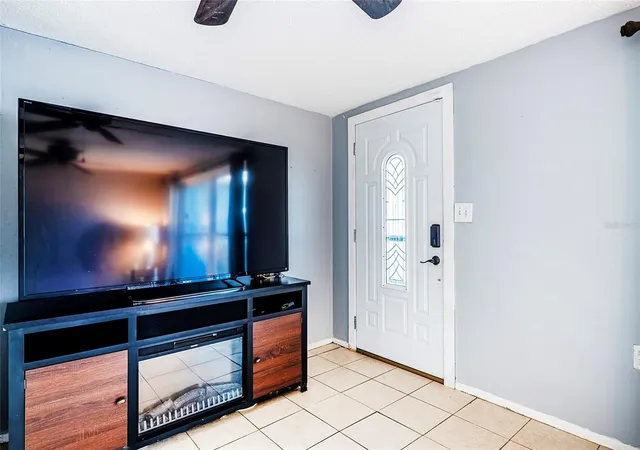 Photo 3 of Single family home for sale at 9720 Gray Fox Ln, Port Richey, FL 34668 | MLS# W7883748 | Listing updated on 2026-09-30