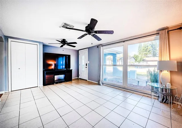 Photo 4 of Single family home for sale at 9720 Gray Fox Ln, Port Richey, FL 34668 | MLS# W7883748 | Listing updated on 2026-09-30