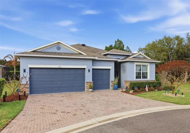 Photo 1 of Single family home for sale at 4020 Carteret Dr, Winter Haven, FL 33884 | MLS# O6389154 | Listing updated on 2026-09-12