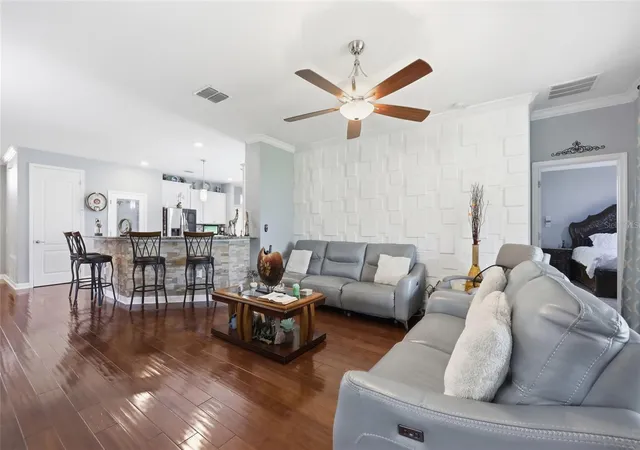 Photo 2 of Single family home for sale at 4020 Carteret Dr, Winter Haven, FL 33884 | MLS# O6389154 | Listing updated on 2026-09-12