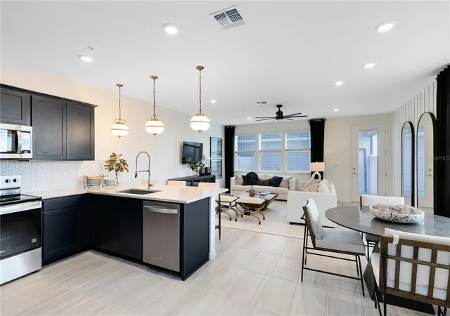 5th image of 10118 Hadley St, Orlando, FL 32829 | MLS# O6389157