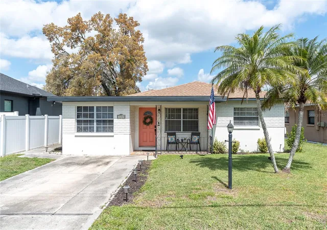 Homes for sale in Tampa, FL | 3307 W Braddock St, Tampa, FL 33607 | MLS# TB8484694