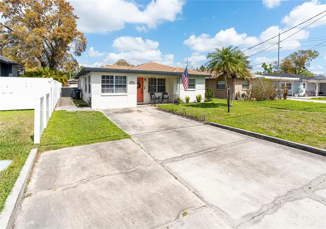Homes for sale in Tampa, FL | 3307 W Braddock St, Tampa, FL 33607 | MLS# TB8484694