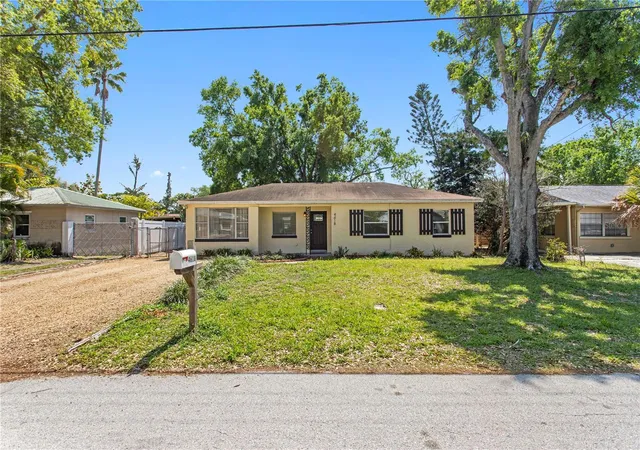 Homes for sale in Tampa, FL | 4618 W Bay Villa Ave, Tampa, FL 33611 | MLS# TB8484722