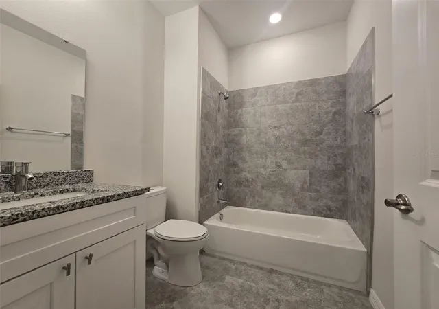 Listing Photo 2 - Condo for sale in building located at 546 Imperial Pl, KISSIMMEE, FL 34758 - Unit #